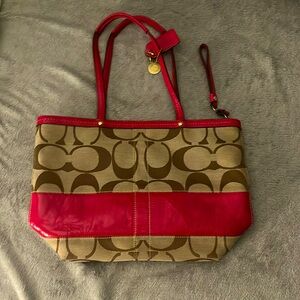 Coach purse used only a couple times in great condition